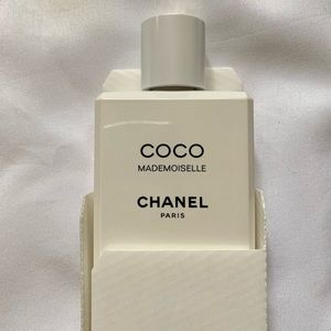 COCO MADEMOISELLE
Moisturizing Body Lotion